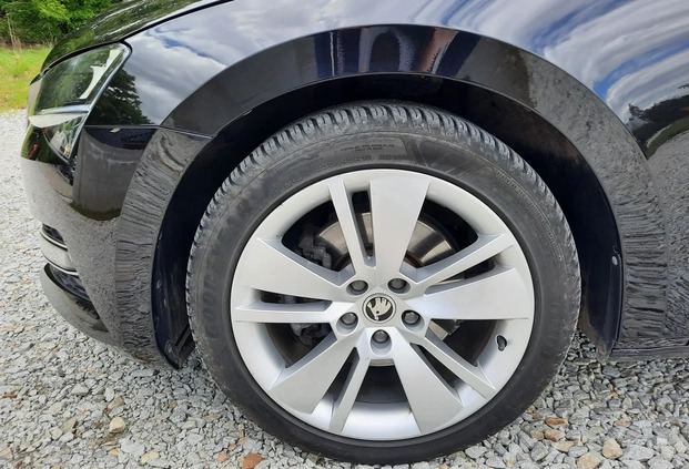 Skoda Superb cena 127900 przebieg: 85000, rok produkcji 2022 z Sobótka małe 631